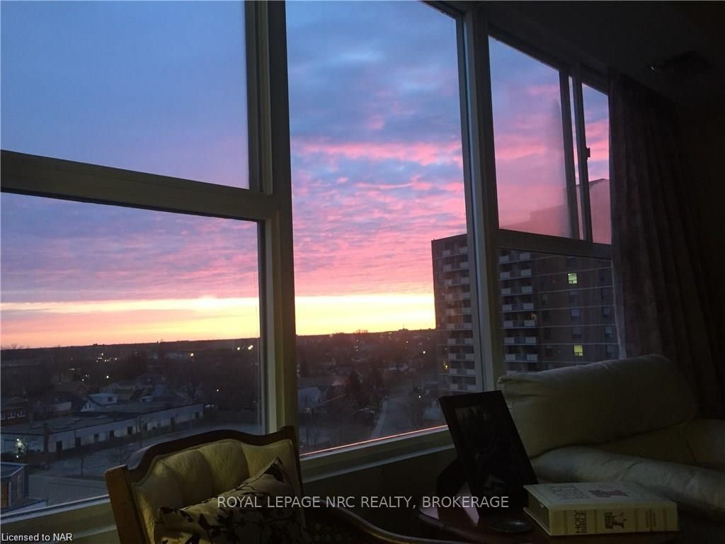 7 Gale Cres, #902