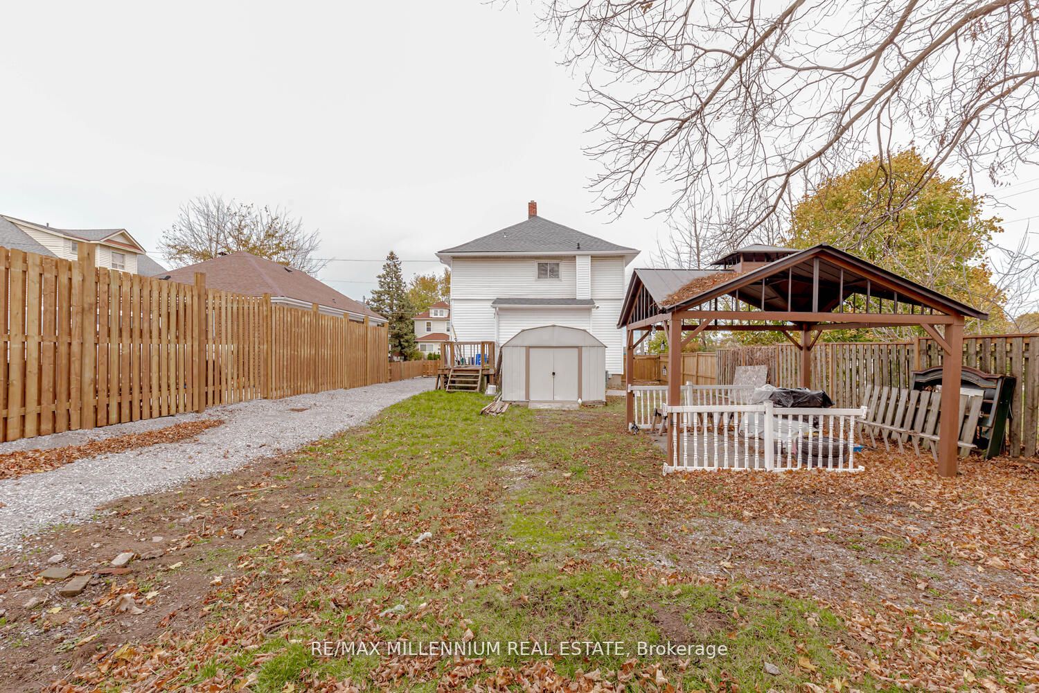 5292 Bridge St