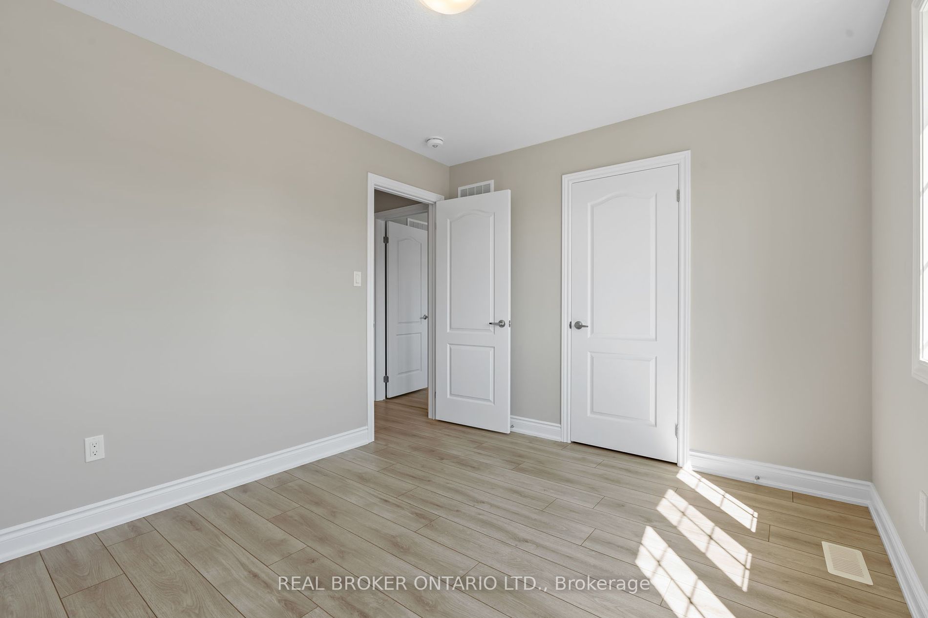 15 Venture Way