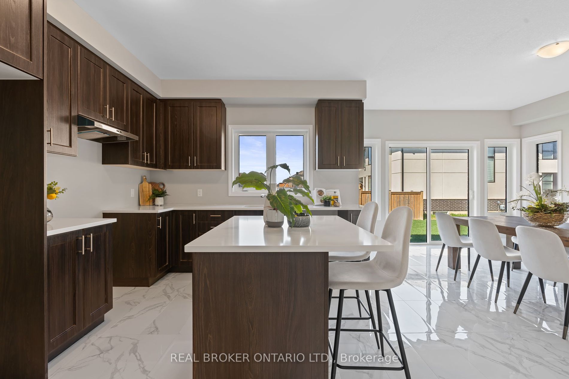 15 Venture Way