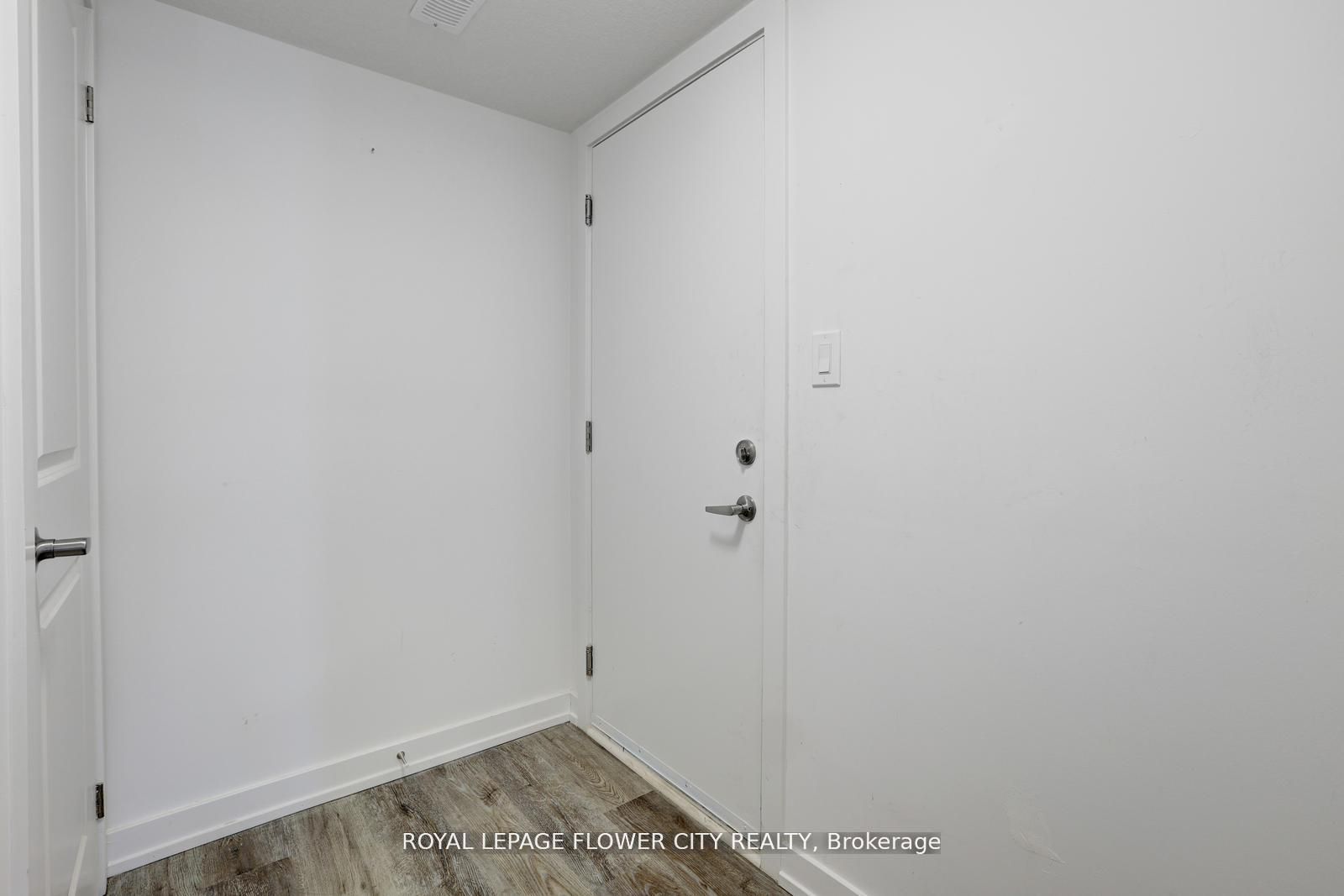 205 West Oak Tr, #16