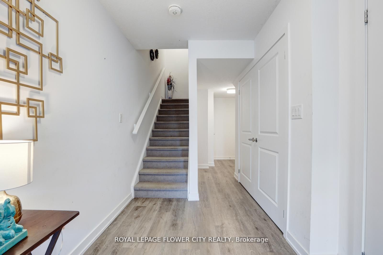 205 West Oak Tr, #16