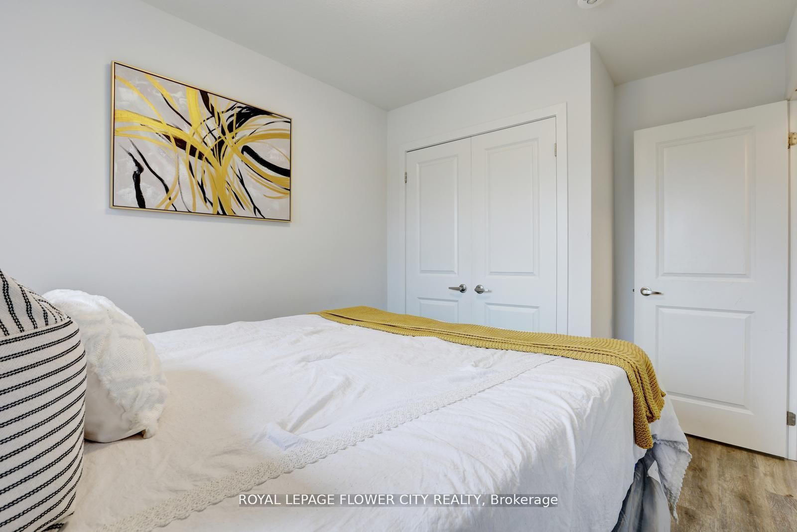 205 West Oak Tr, #16