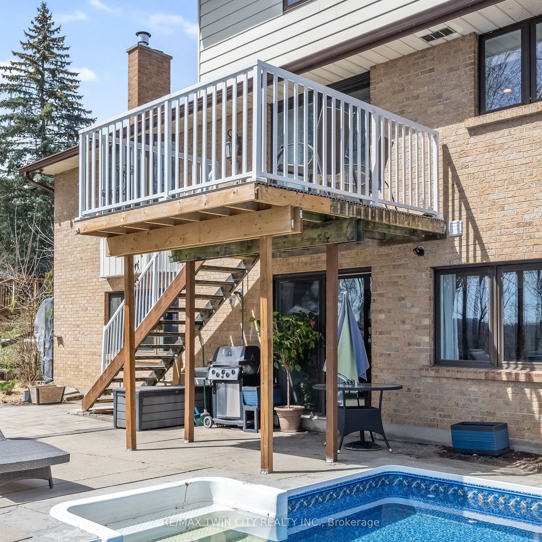 355 Edgehill Drive