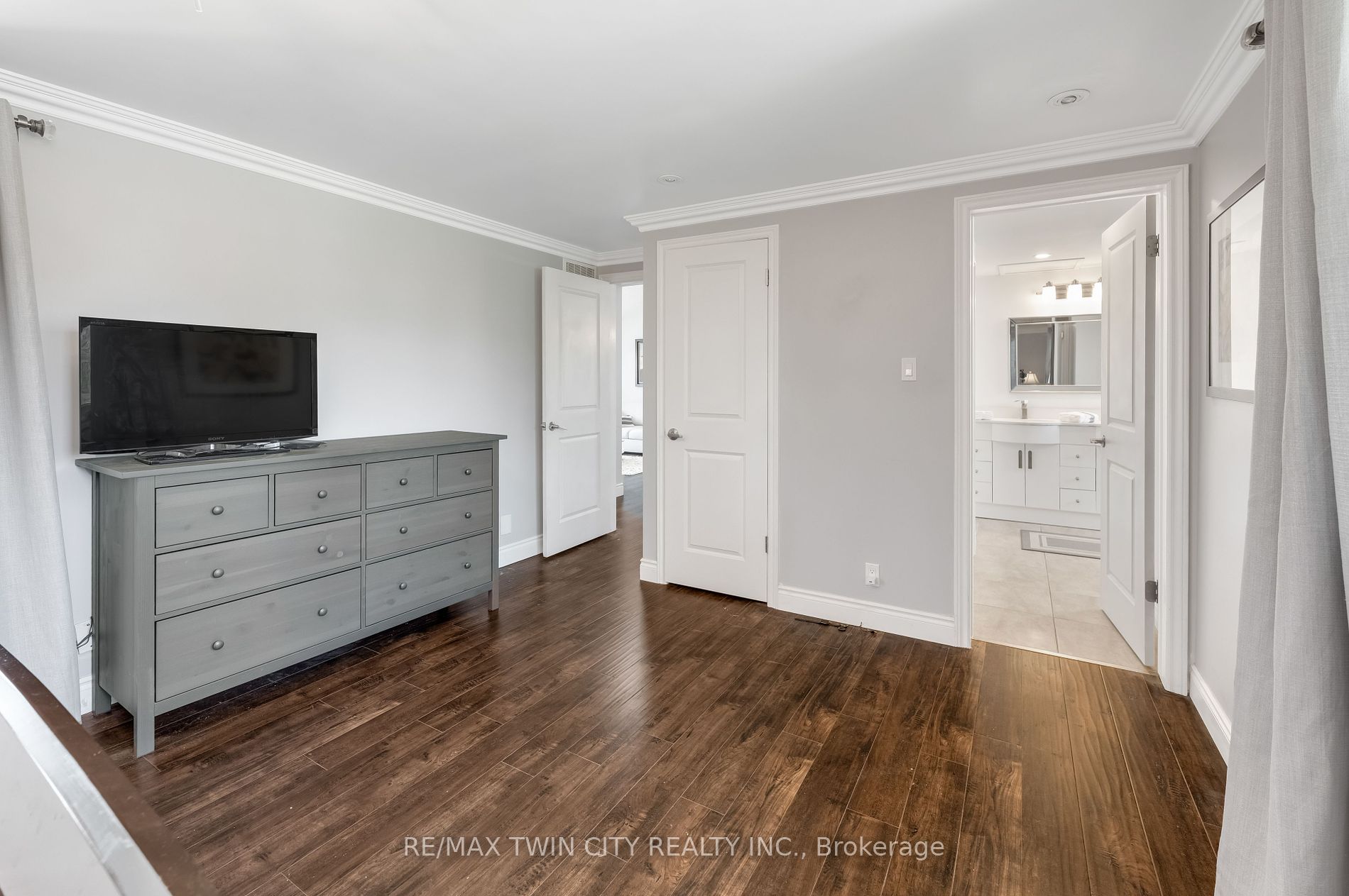 355 Edgehill Drive