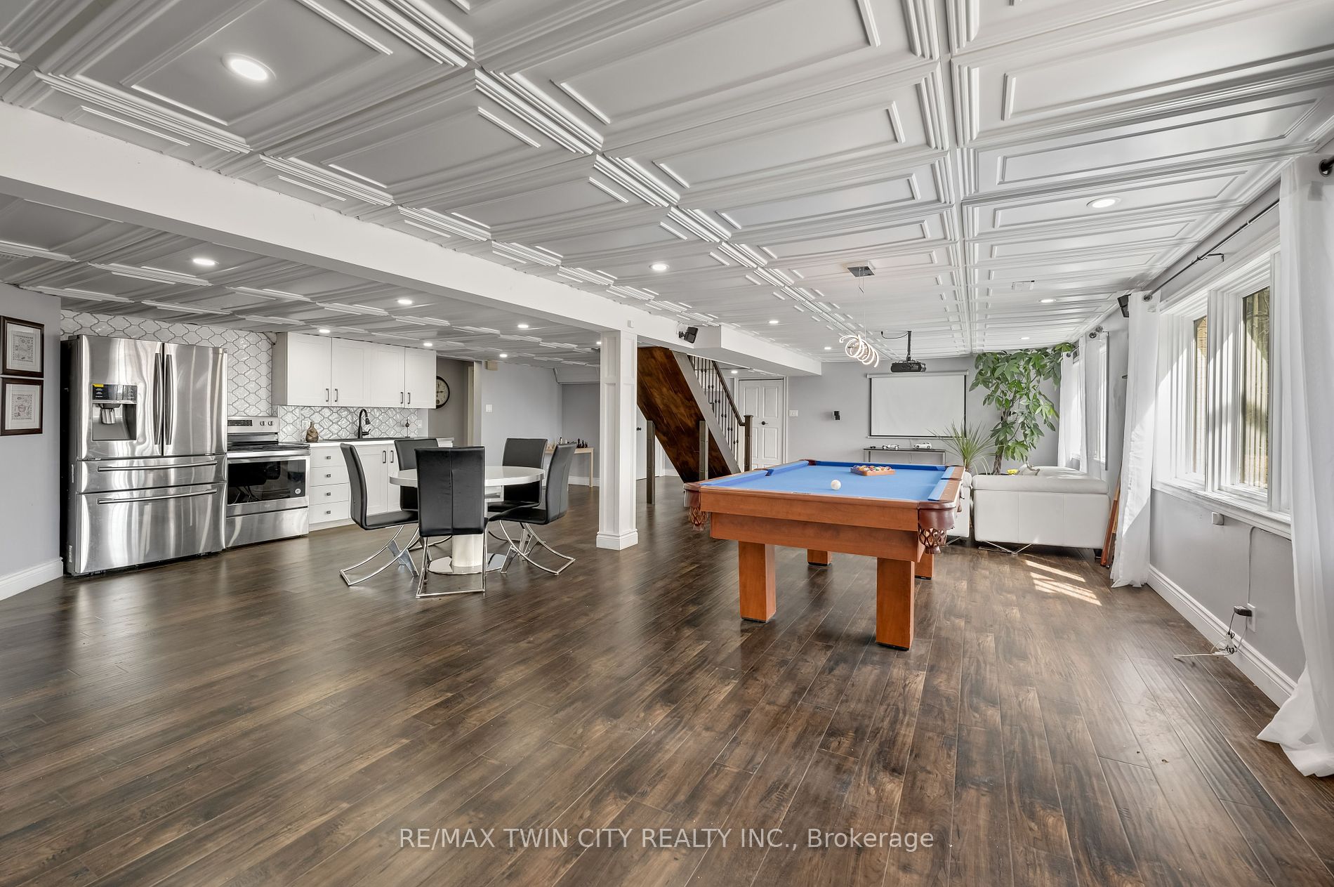 355 Edgehill Drive