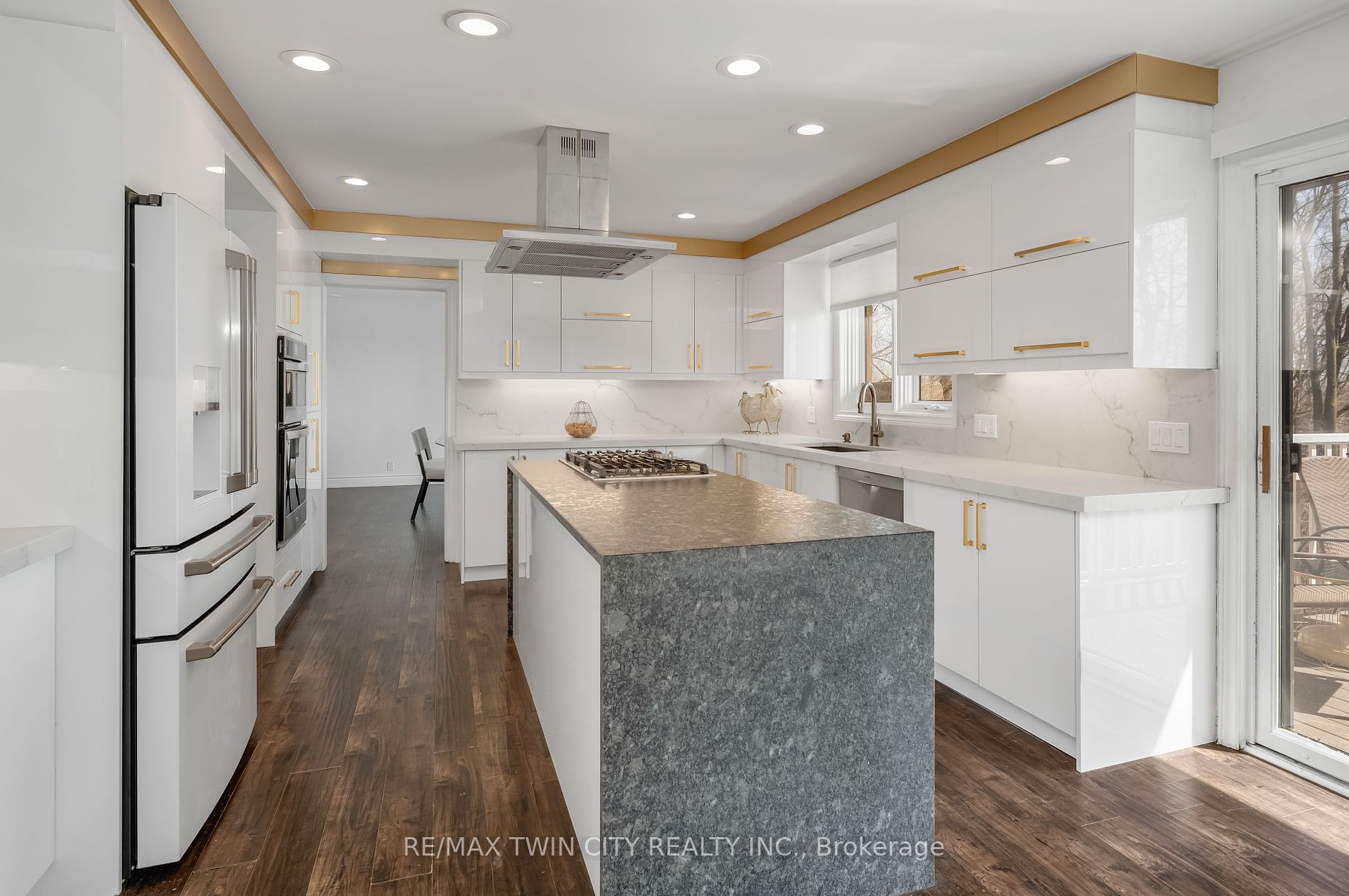 355 Edgehill Drive