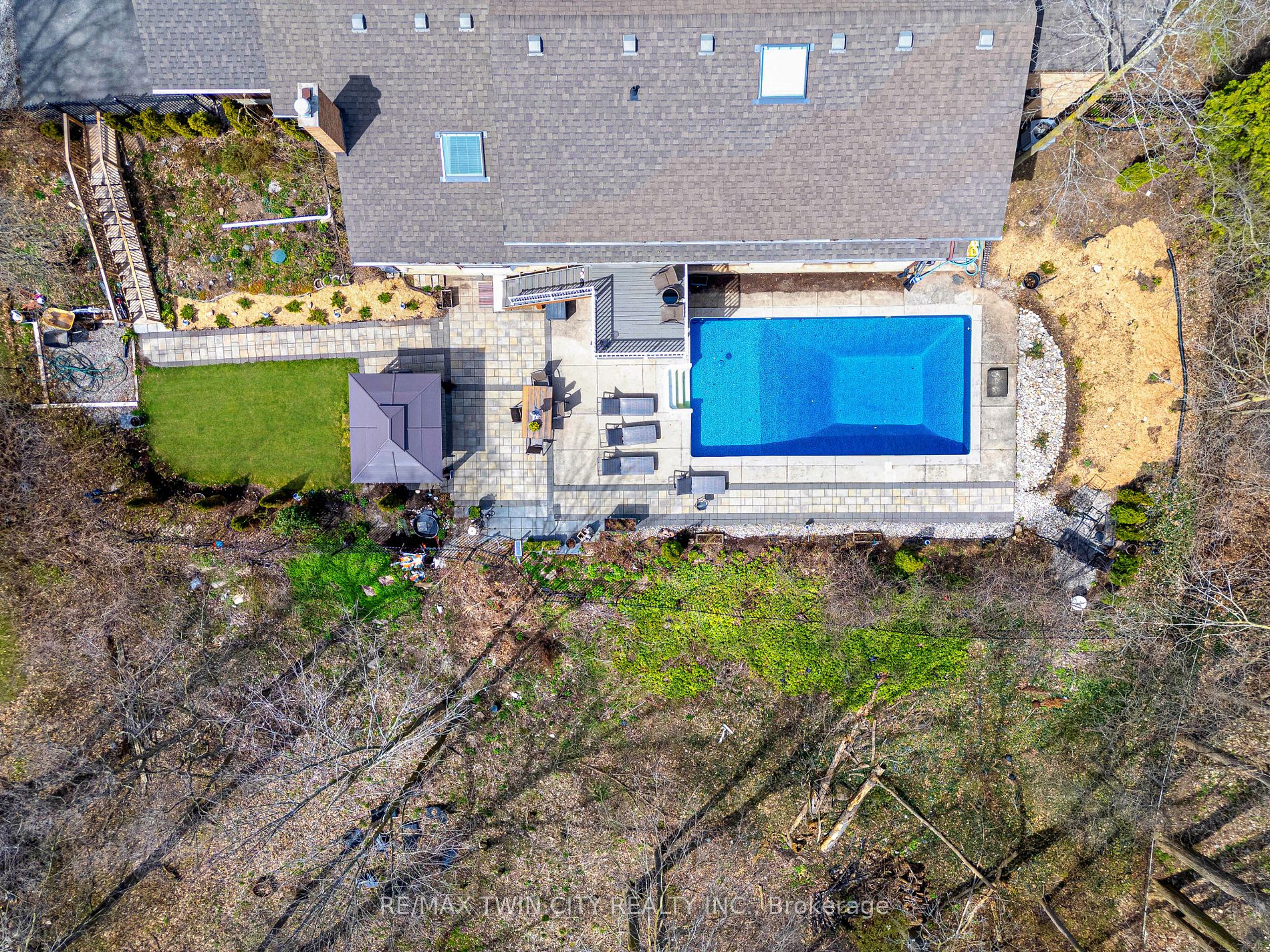 355 Edgehill Drive