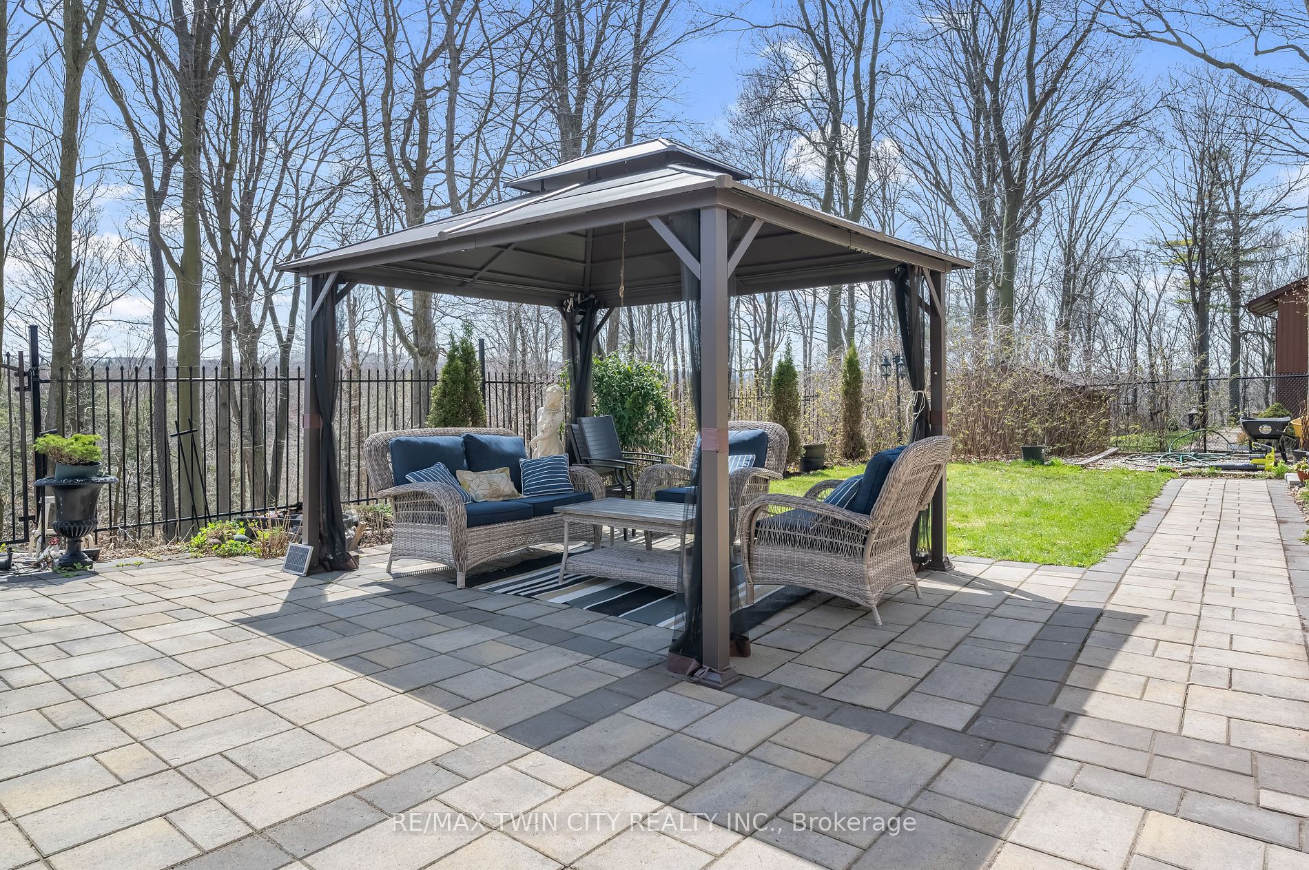 355 Edgehill Drive