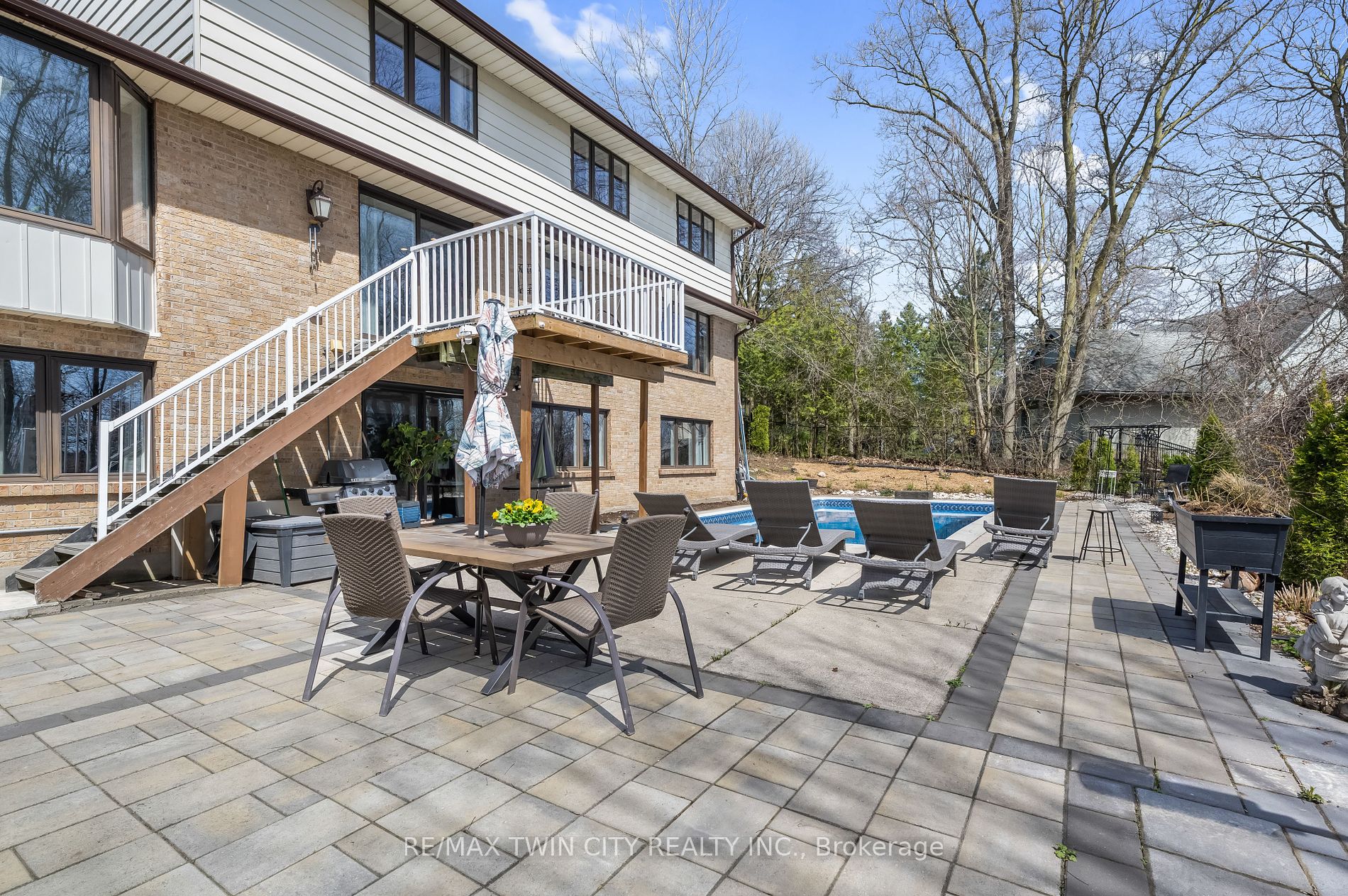 355 Edgehill Drive