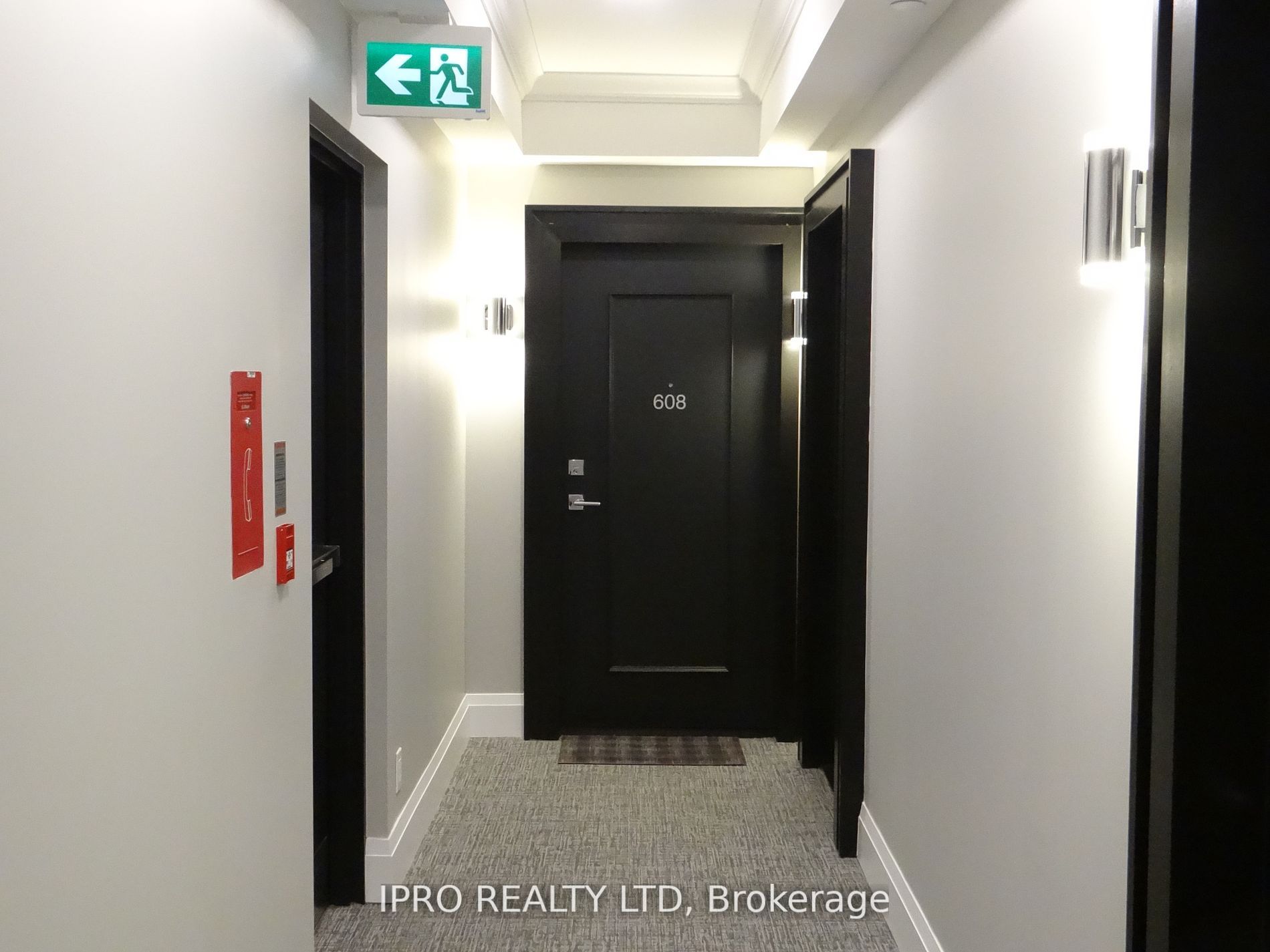 155 Caroline Street S, #608