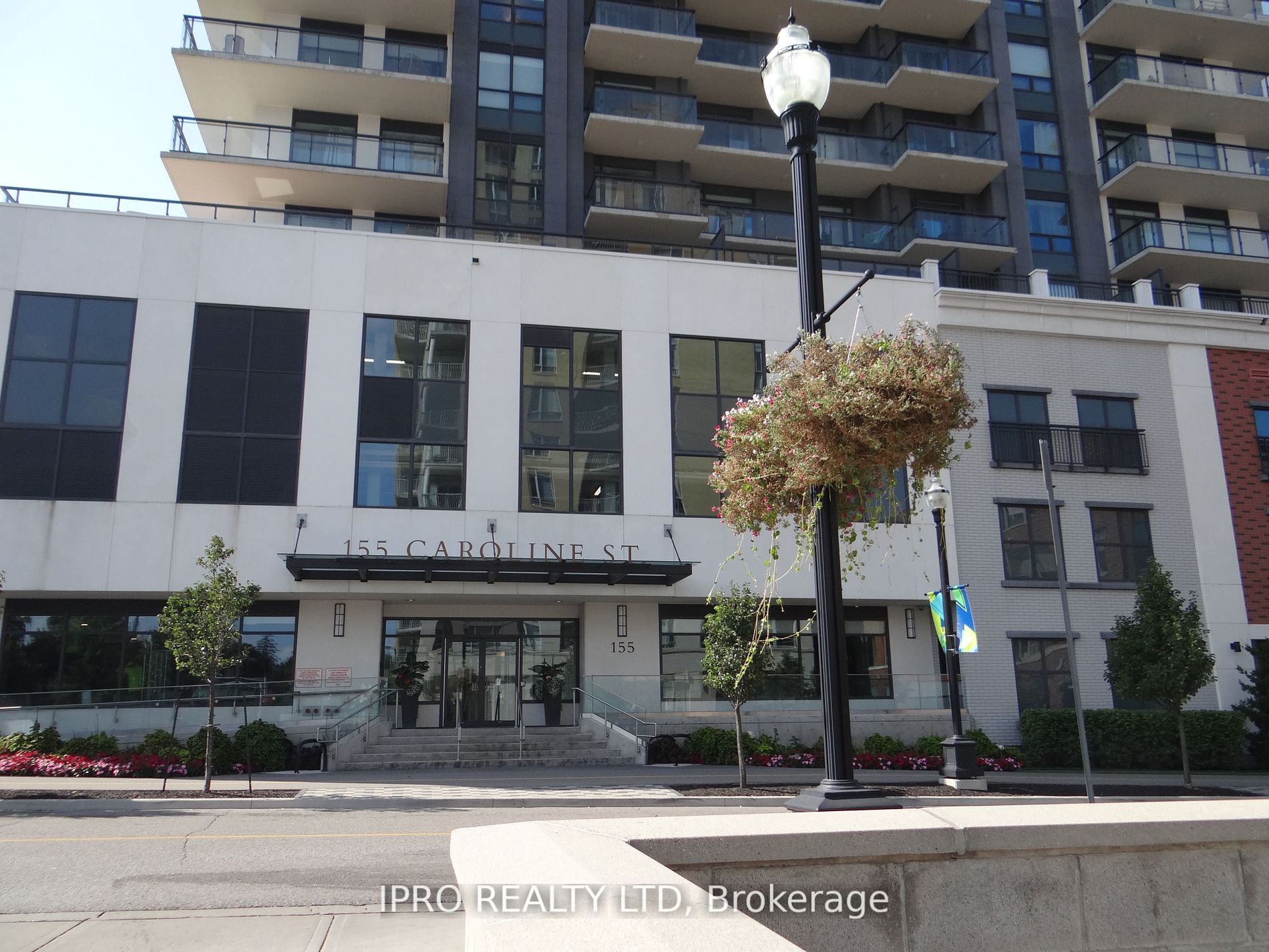 155 Caroline Street S, #608