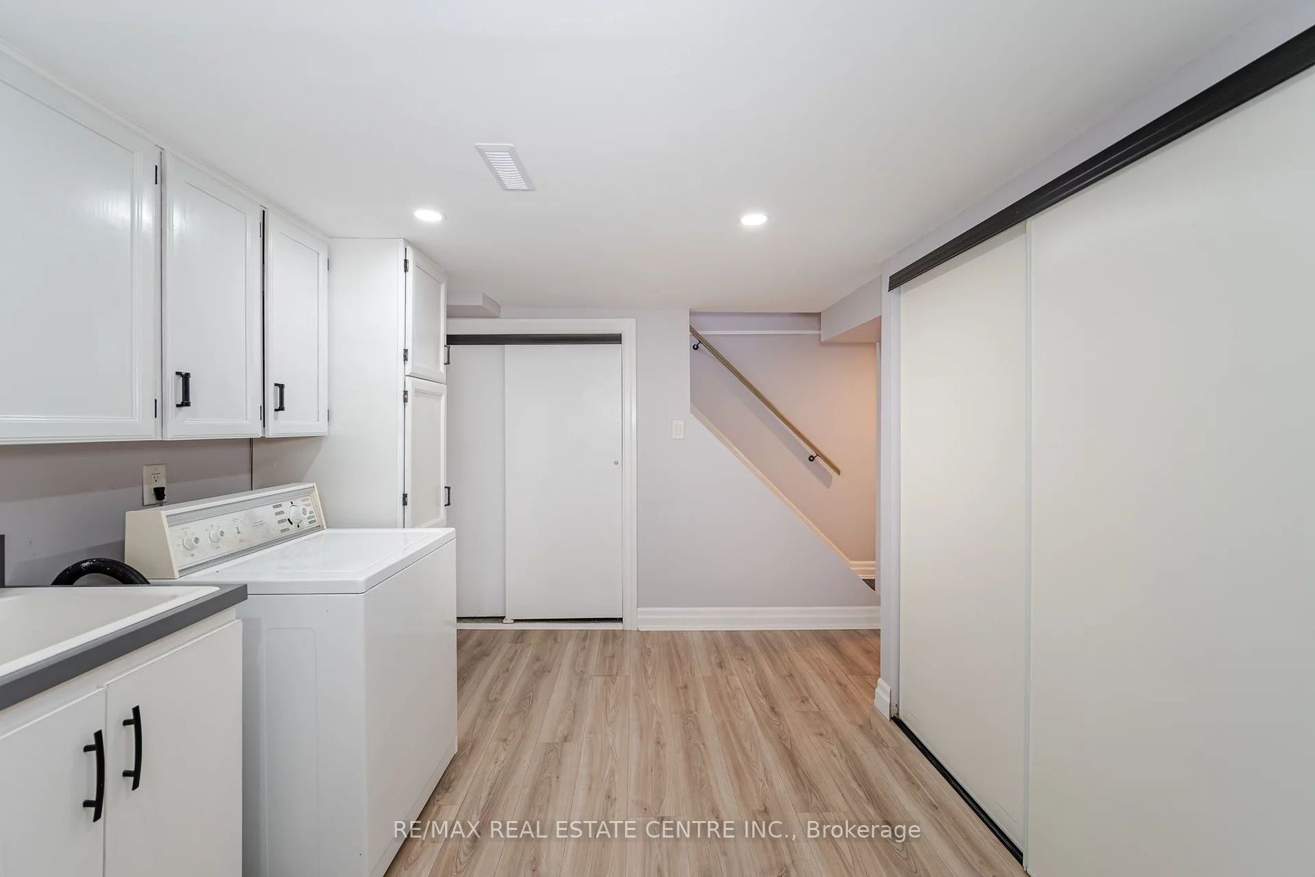 678 Mohawk Road