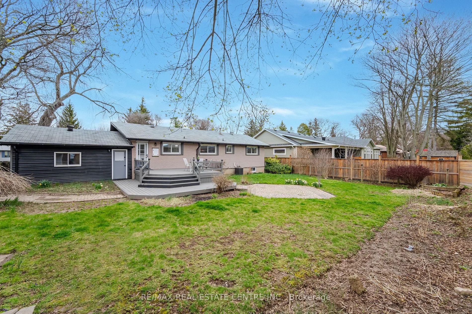 678 Mohawk Road