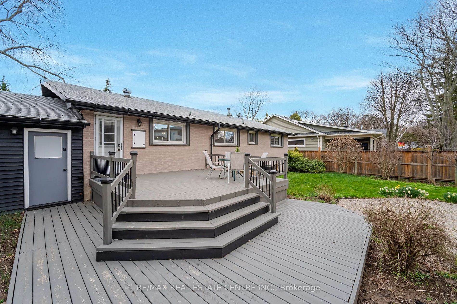 678 Mohawk Road