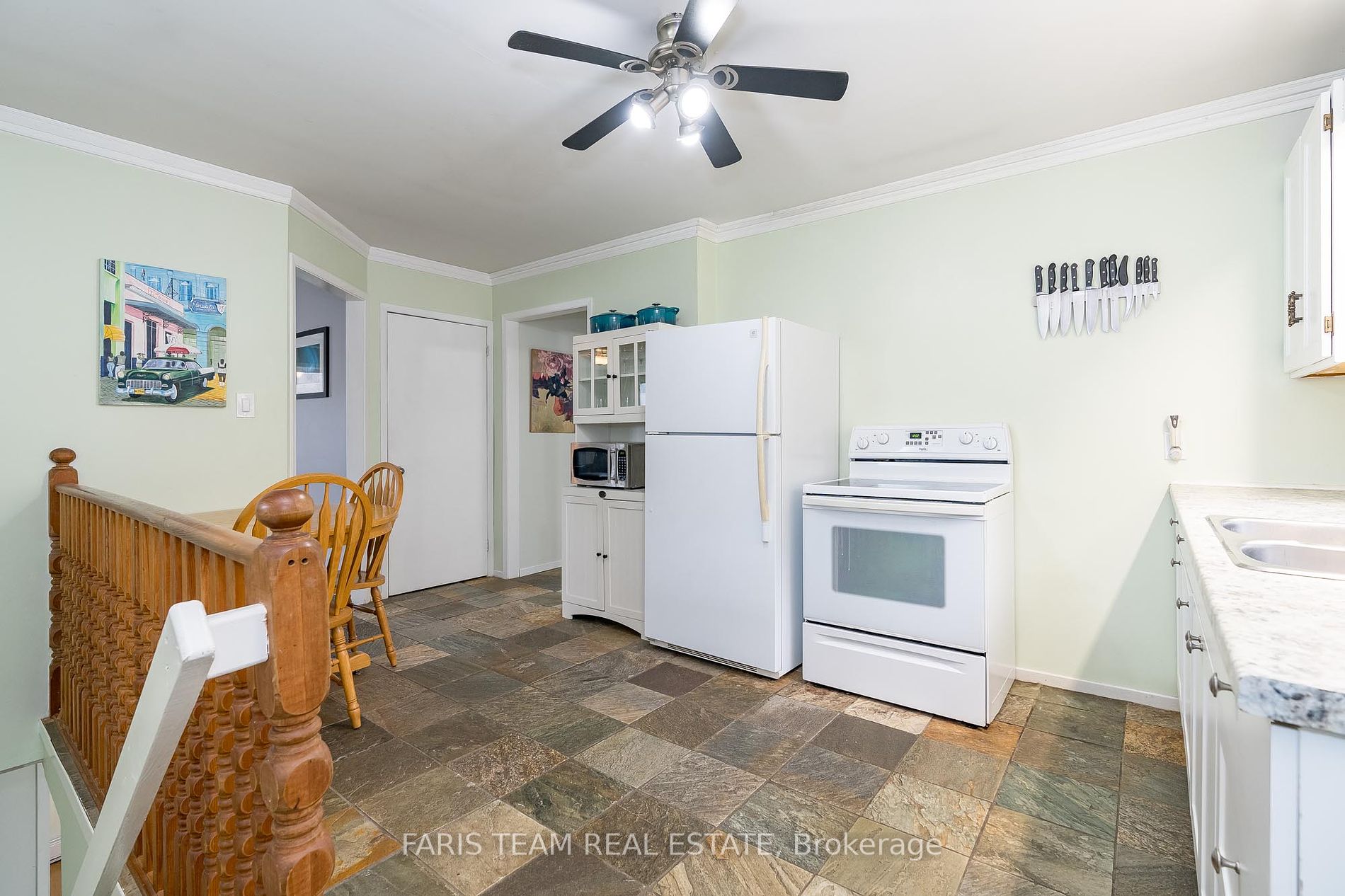 949 Raymond Rd