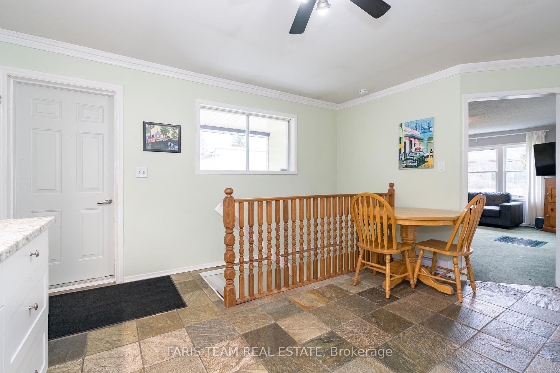 949 Raymond Rd