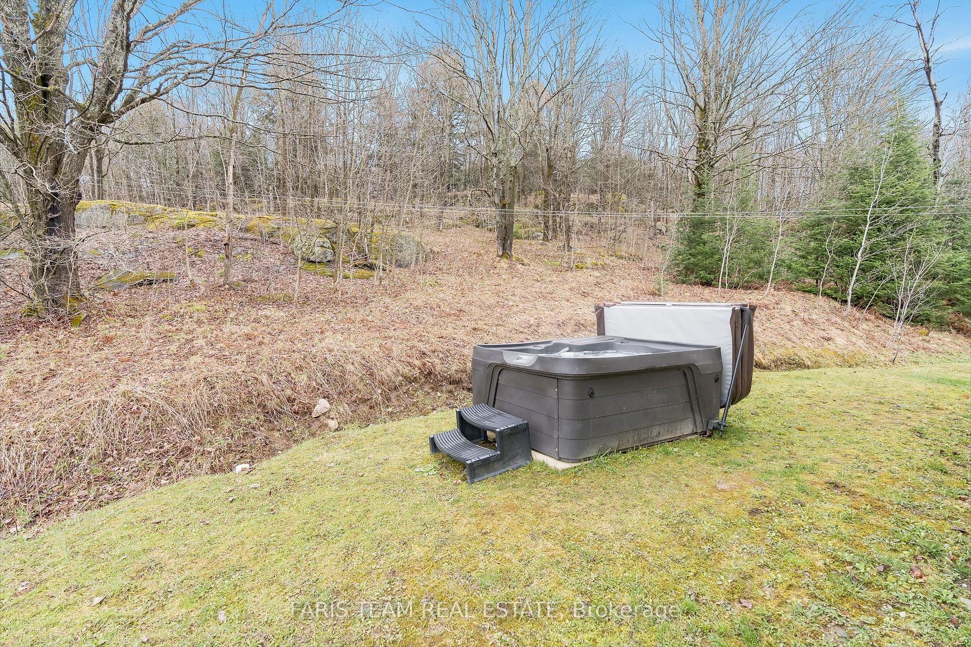 949 Raymond Rd