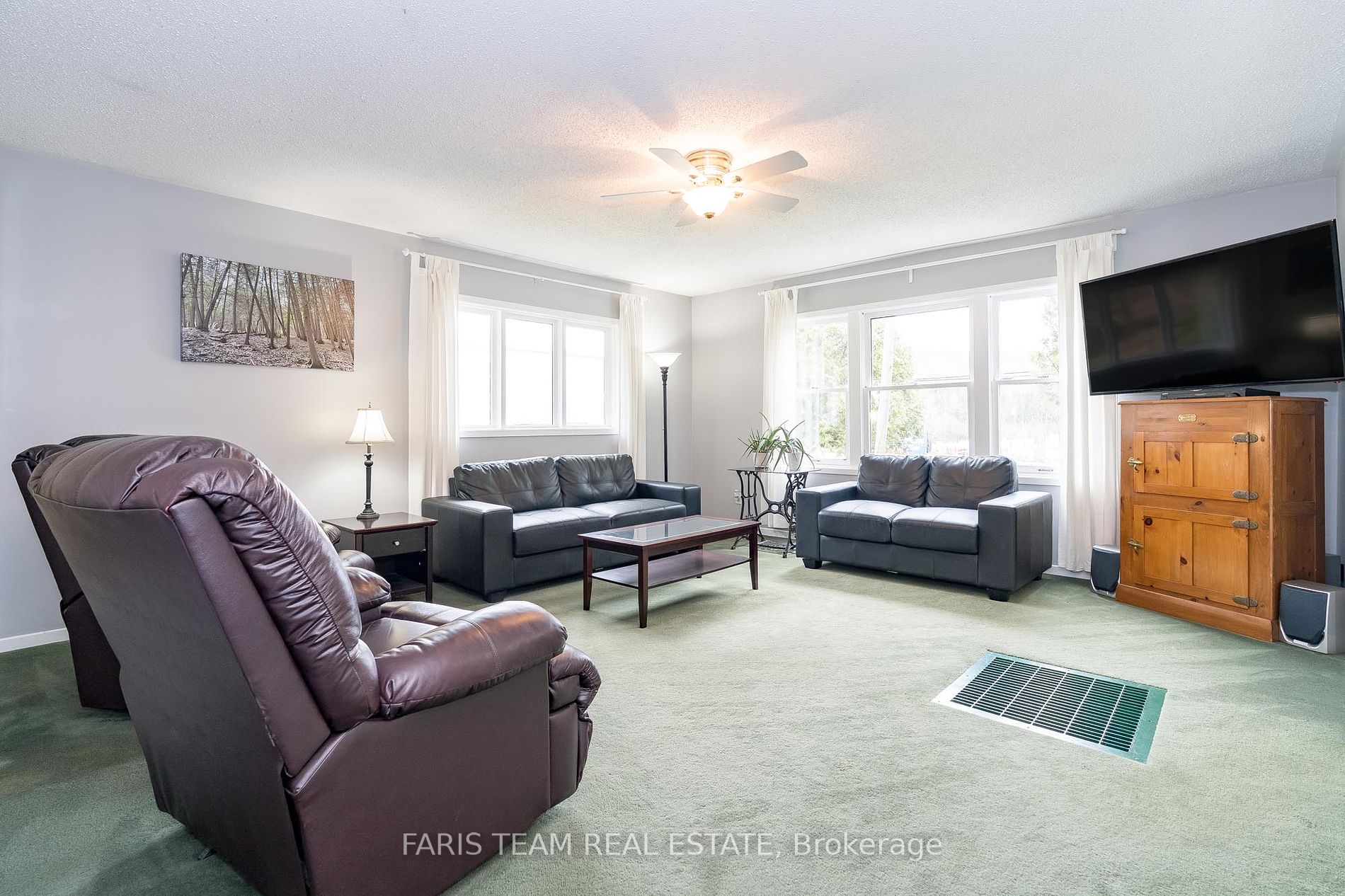 949 Raymond Rd