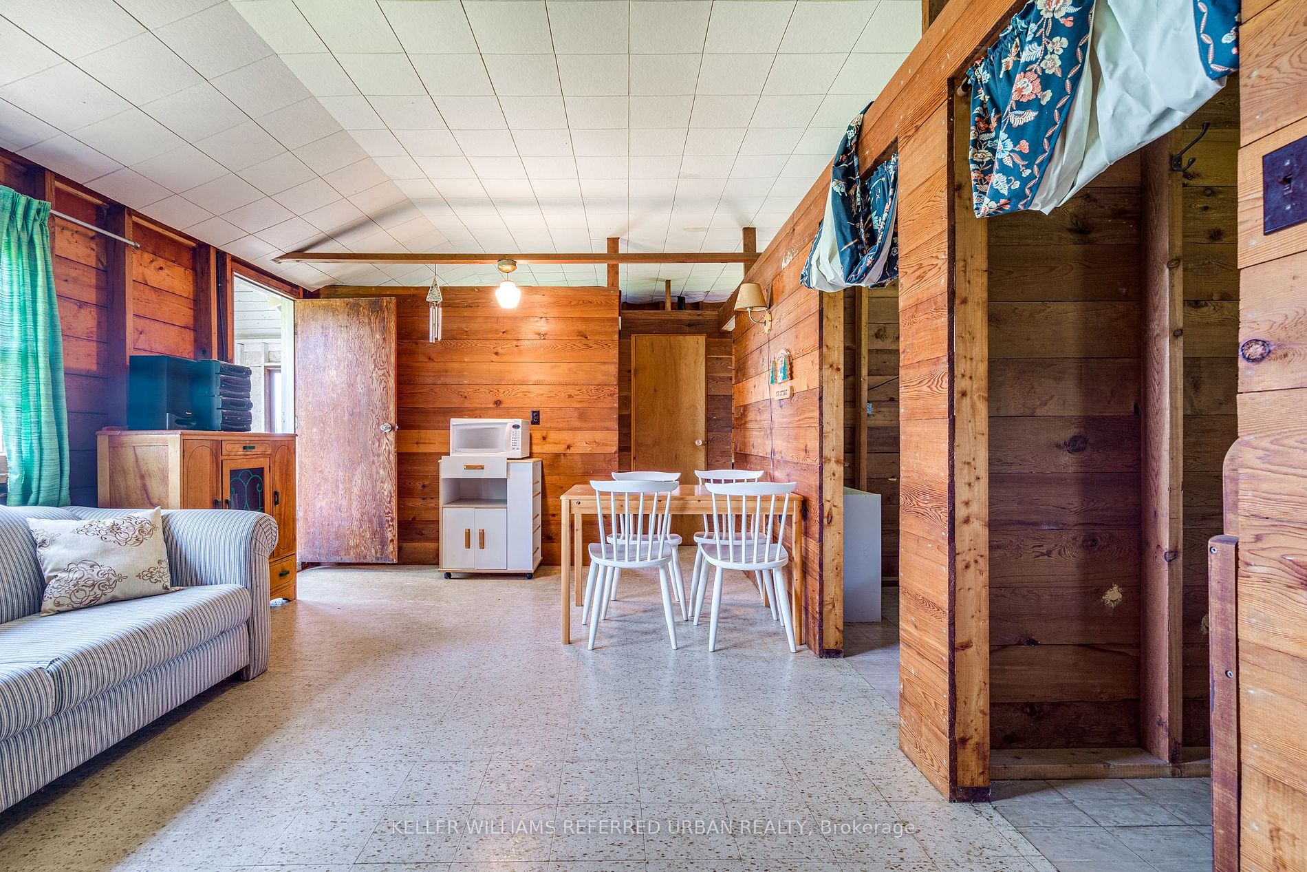 845 Lakeshore Rd