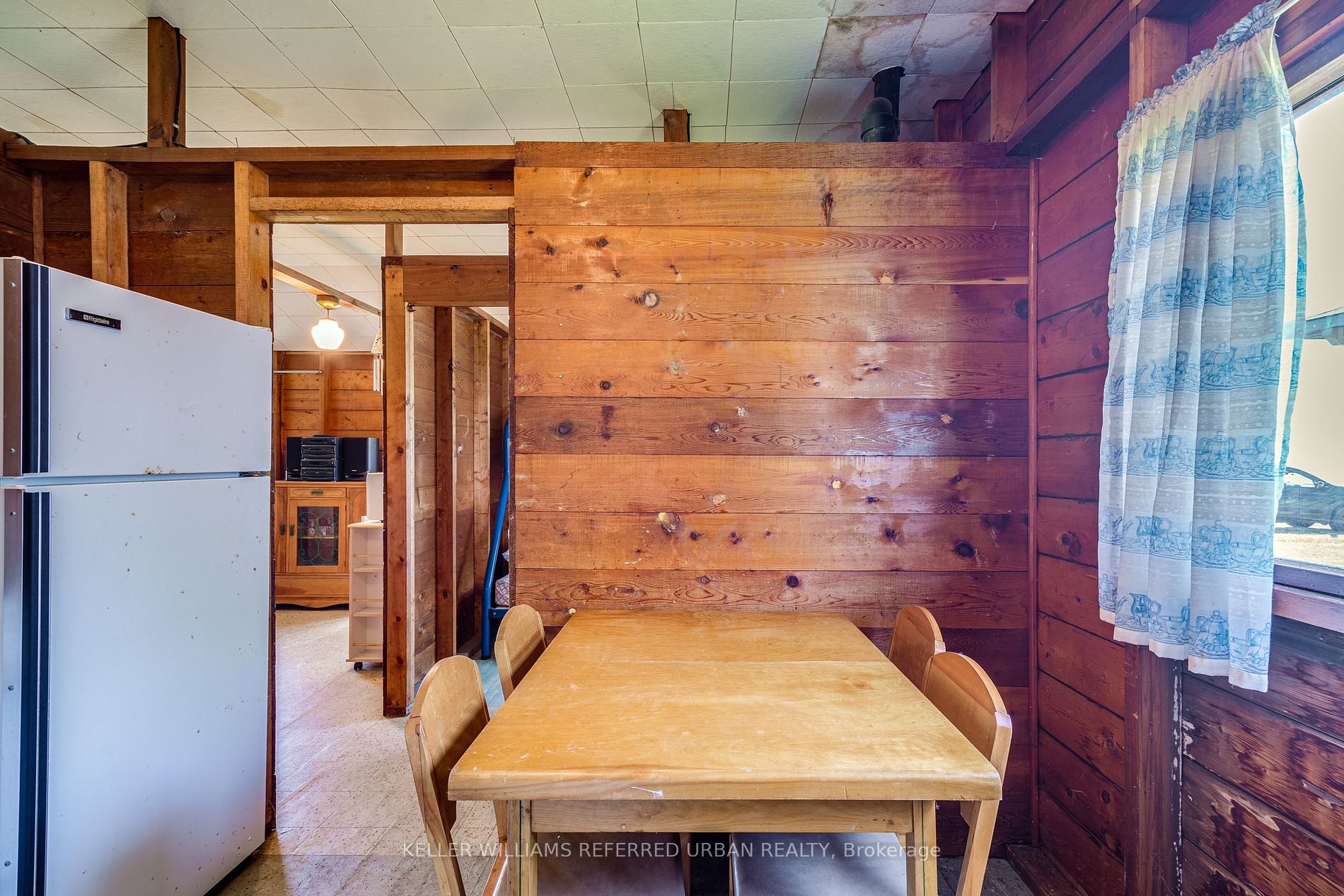 845 Lakeshore Rd