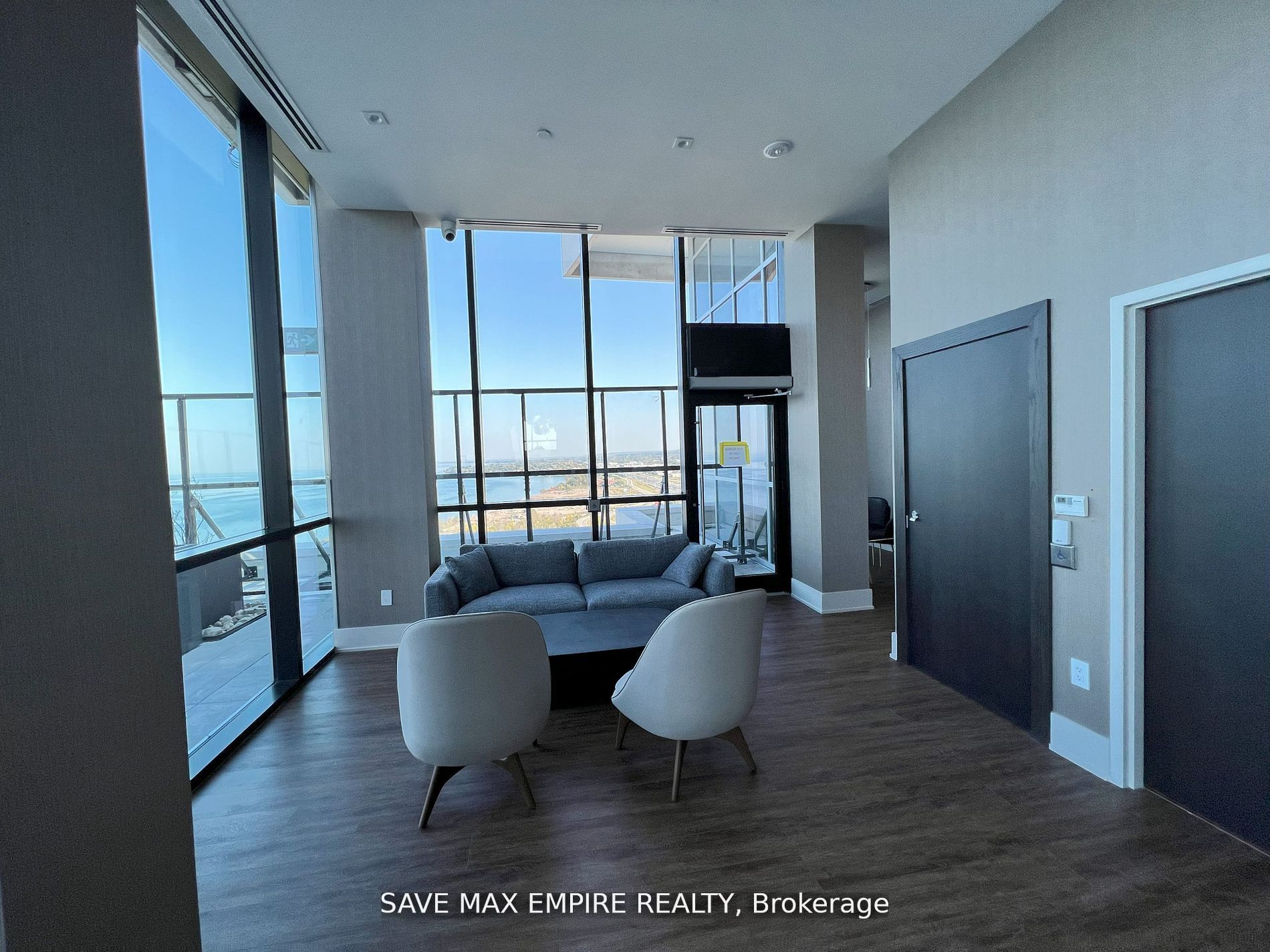 385 Winston Road #902