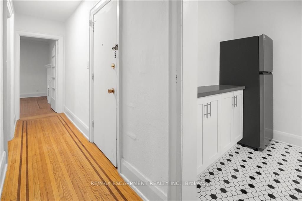 312 Aberdeen Avenue #1