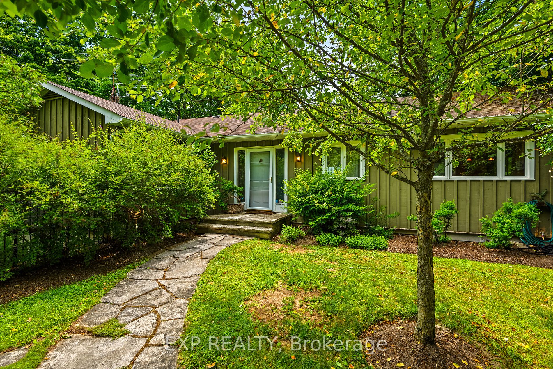 388239 Mono Centre Rd