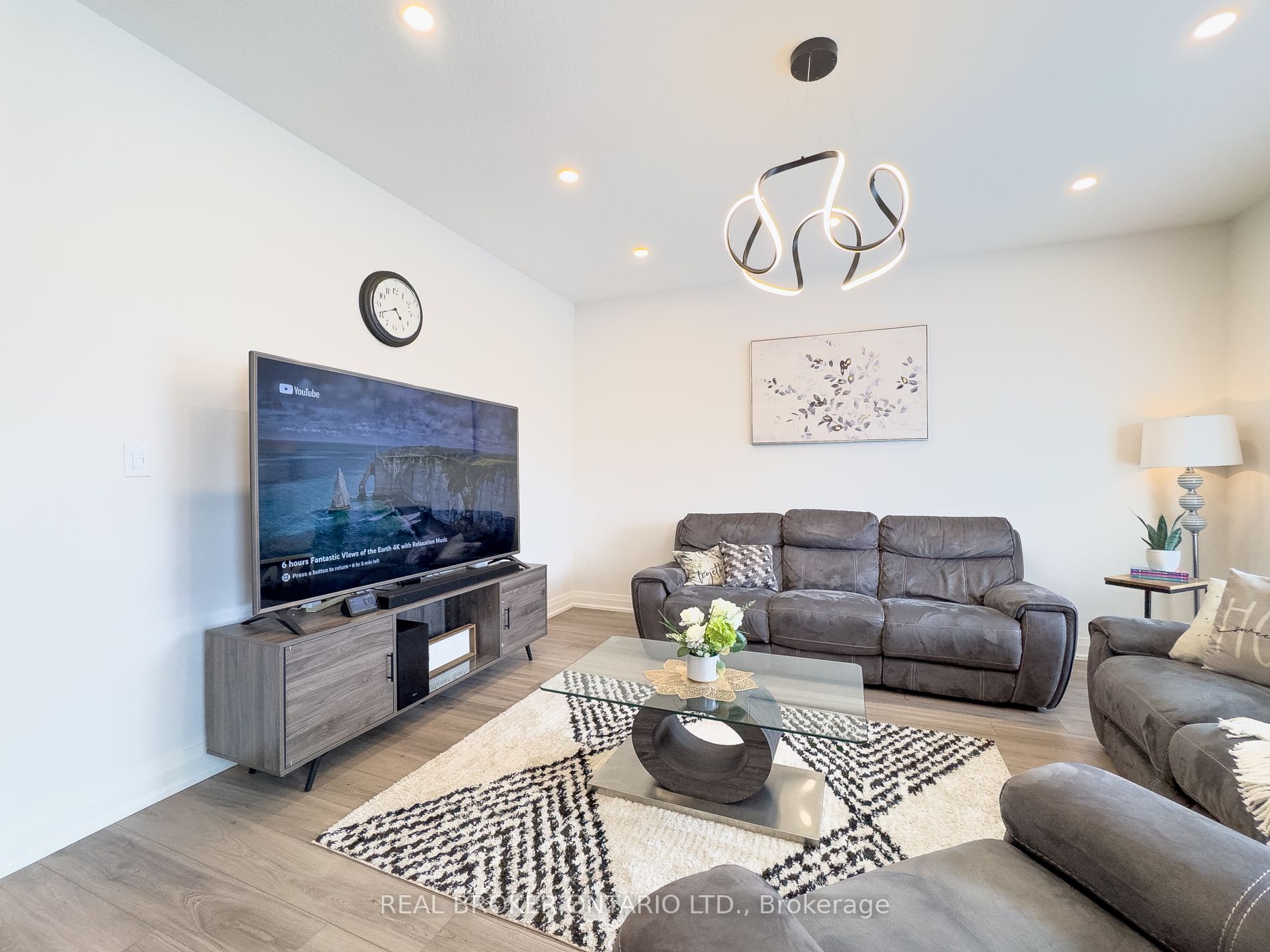 3293 Homestead Drive