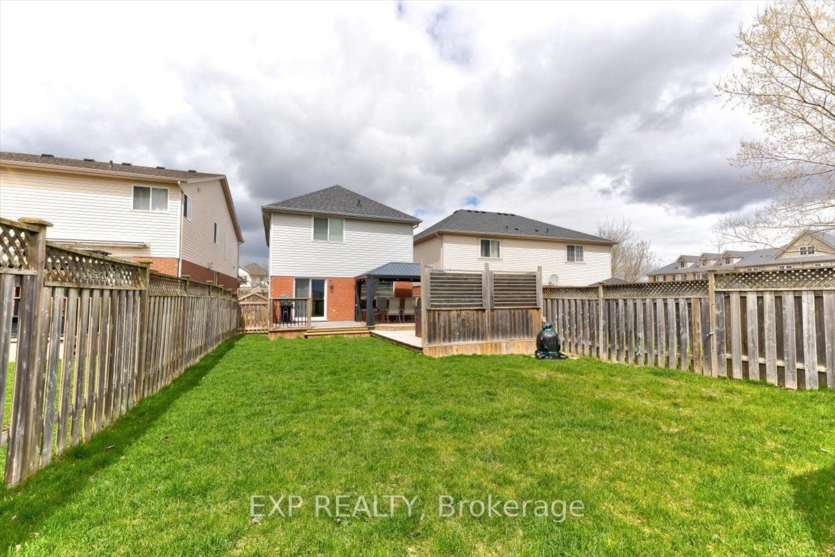507 Commonwealth Crescent