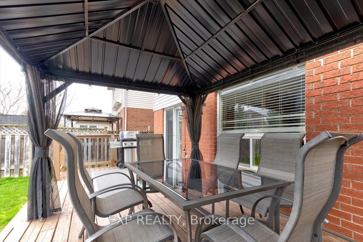 507 Commonwealth Crescent