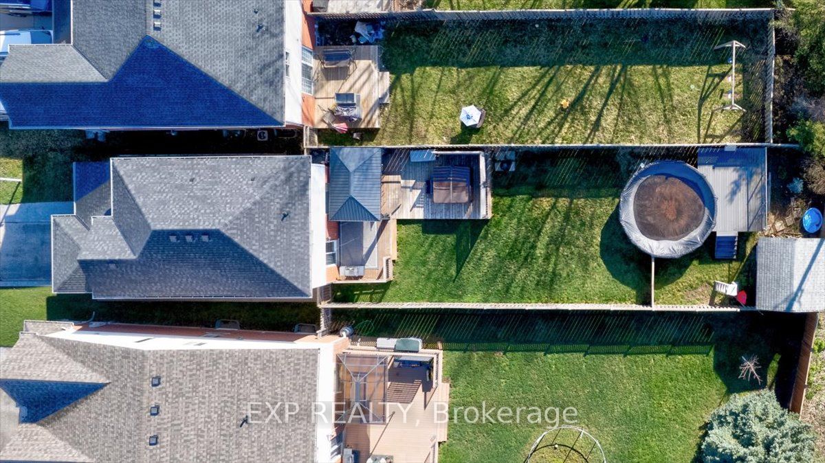 507 Commonwealth Crescent