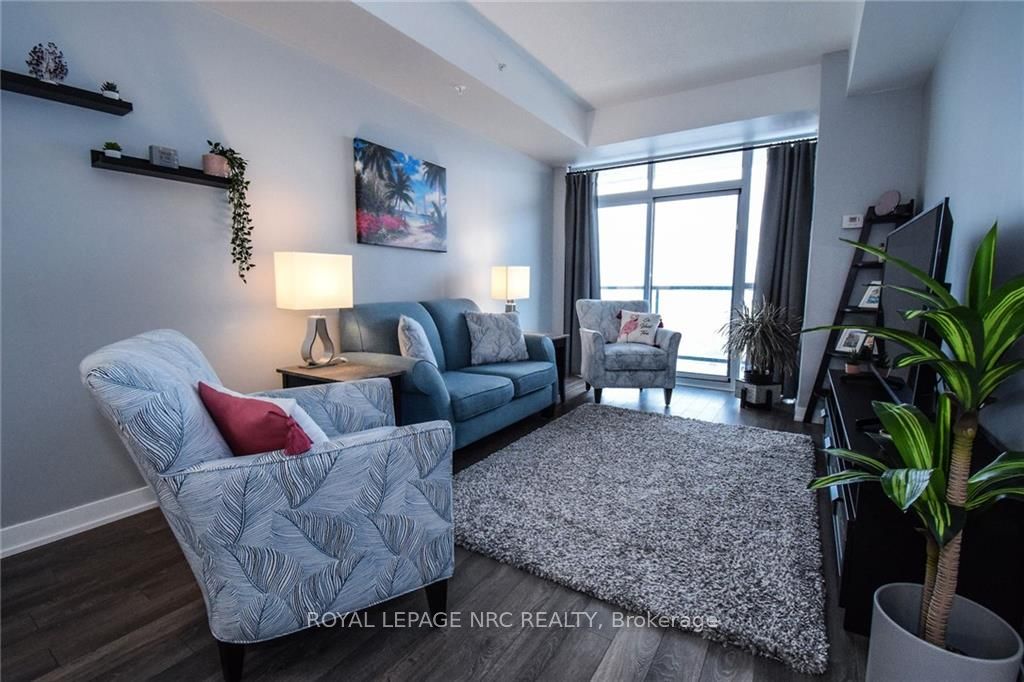 550 North Service Road #1307