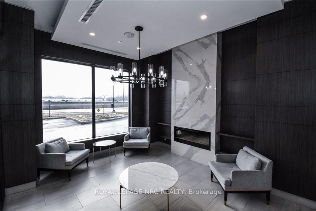 550 North Service Road #1307