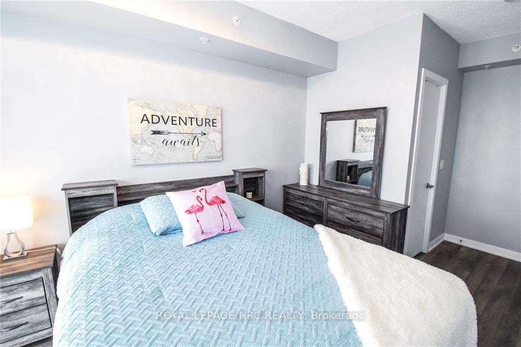550 North Service Road #1307