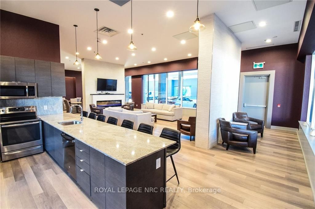 550 North Service Road #1307