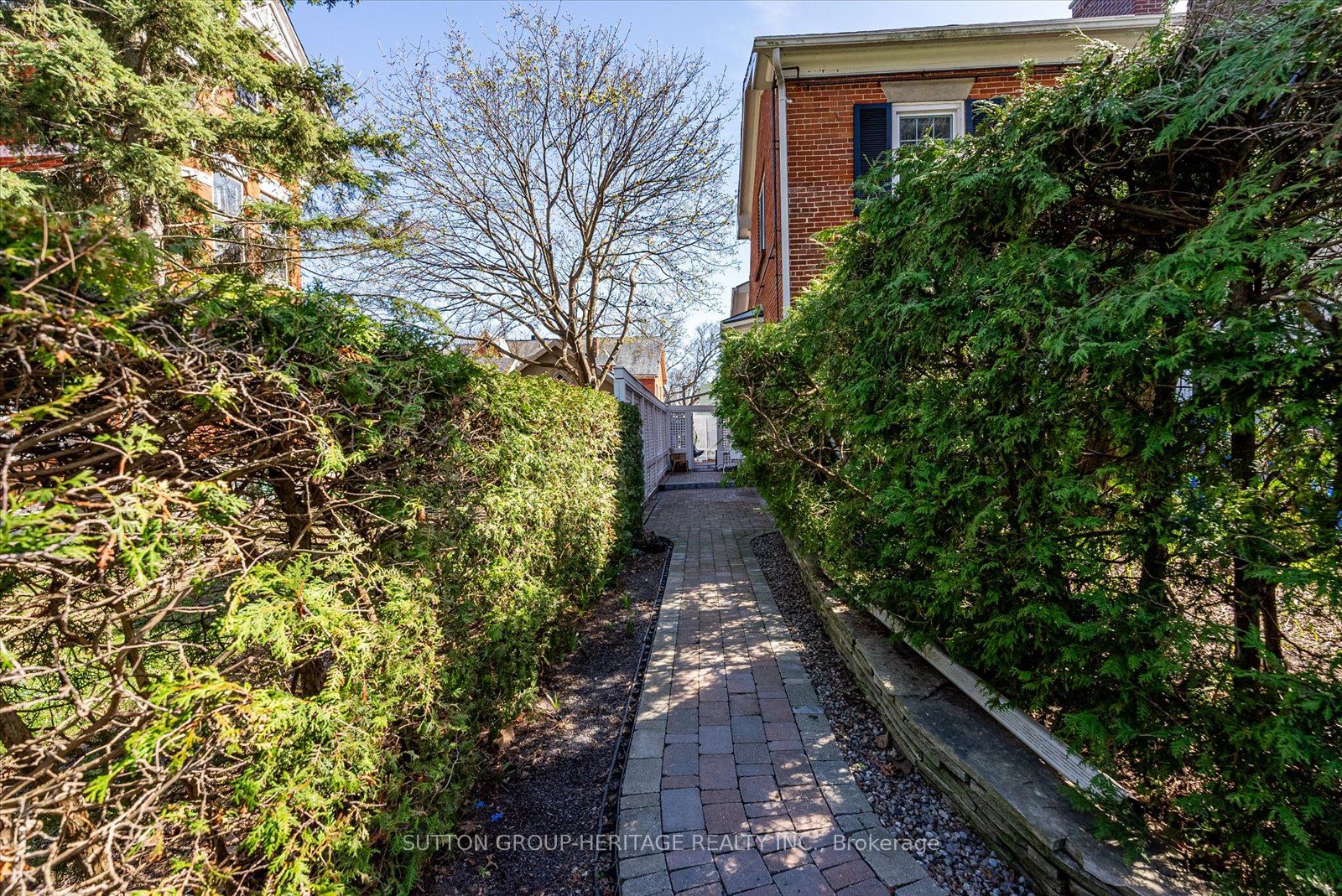 99 Bridge Street E #5