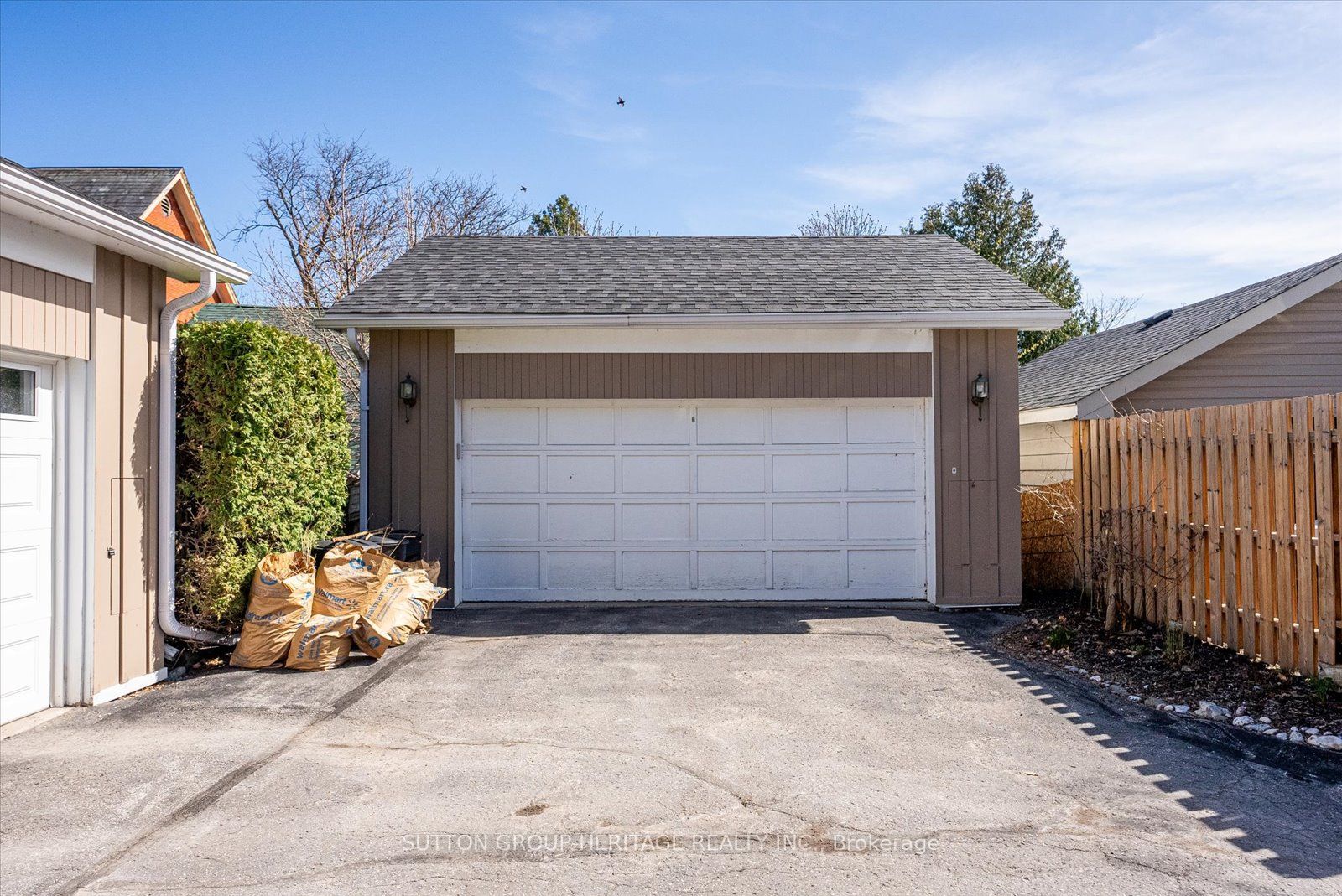 99 Bridge Street E #5