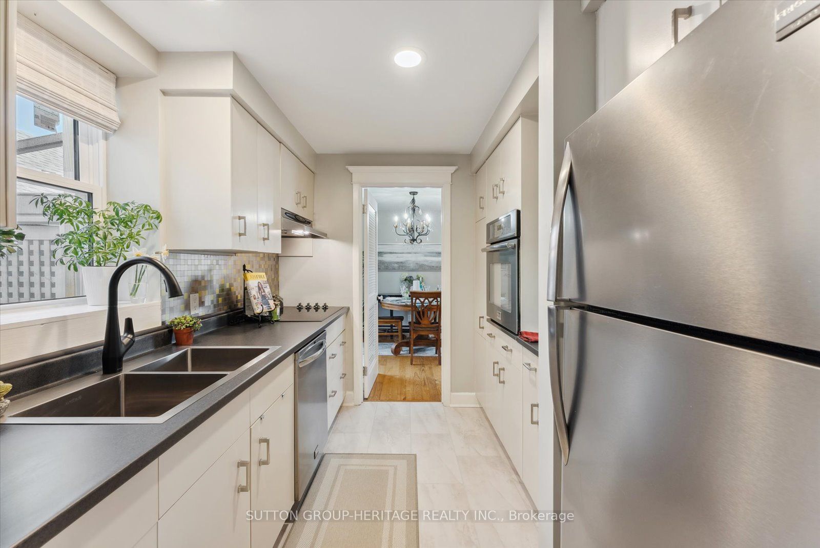 99 Bridge Street E #5
