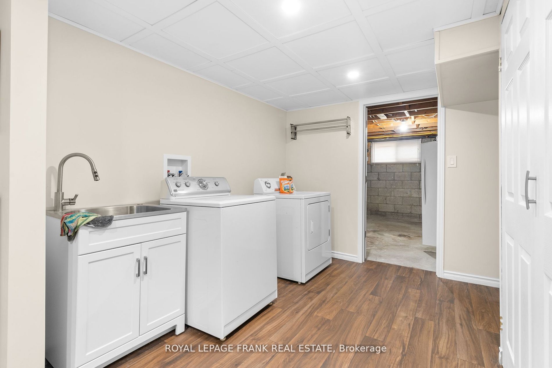 100 Colborne Street W