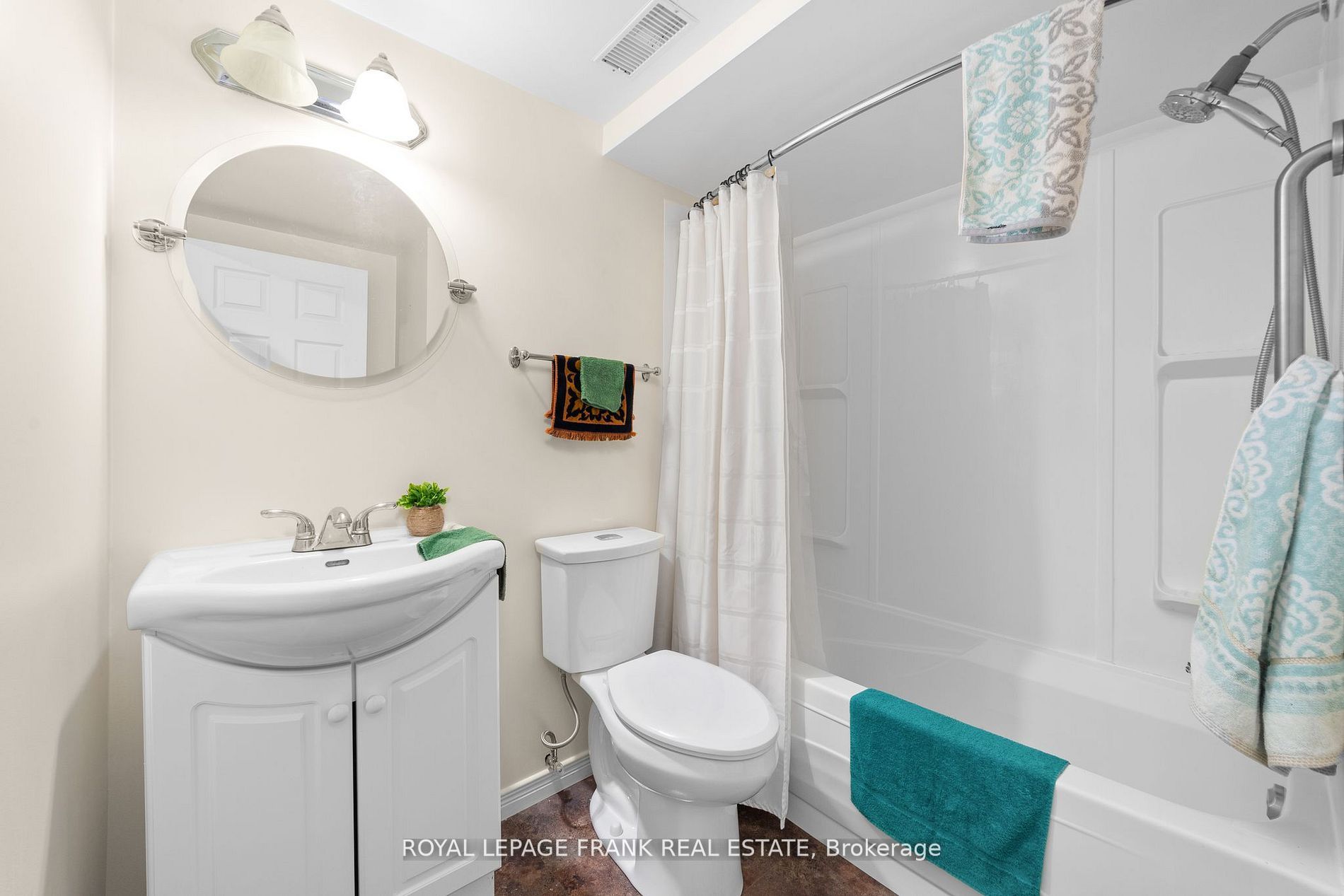 100 Colborne Street W