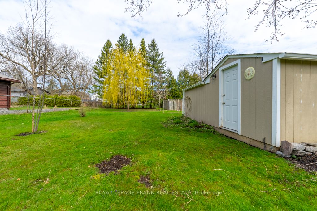 100 Colborne Street W