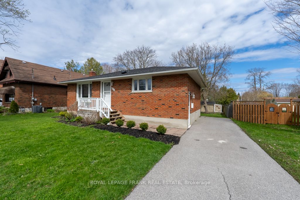 100 Colborne Street W