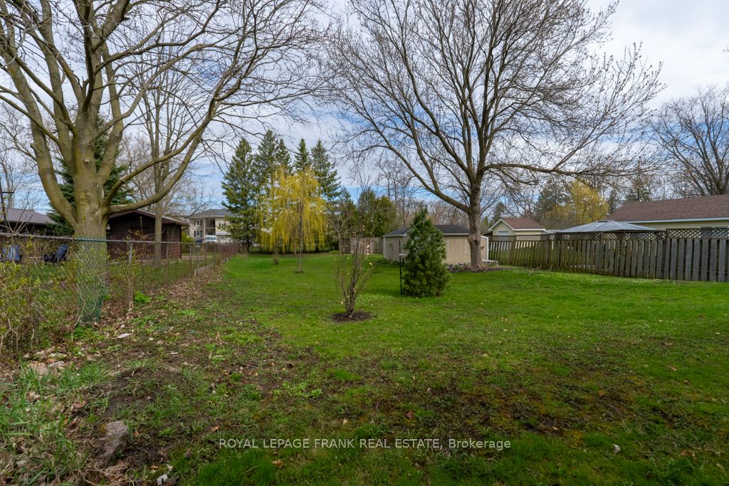 100 Colborne Street W