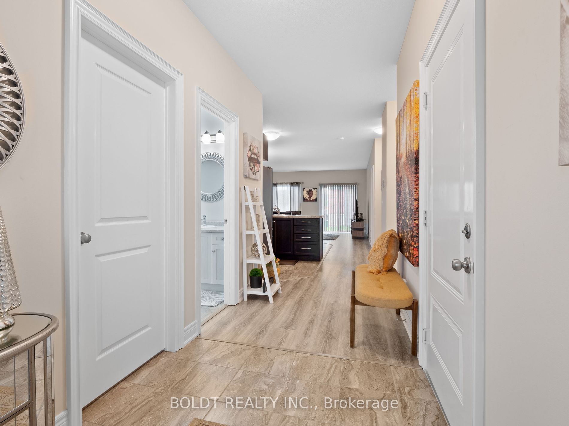 412 Hummel Crescent