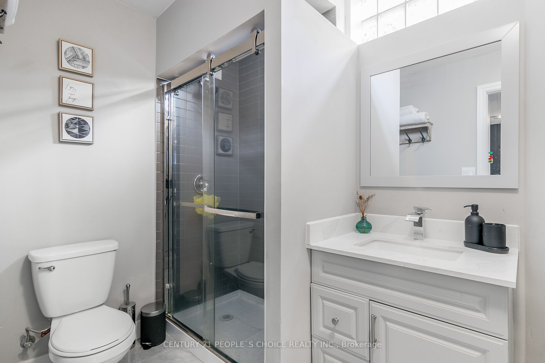 52 Grey Oak Dr