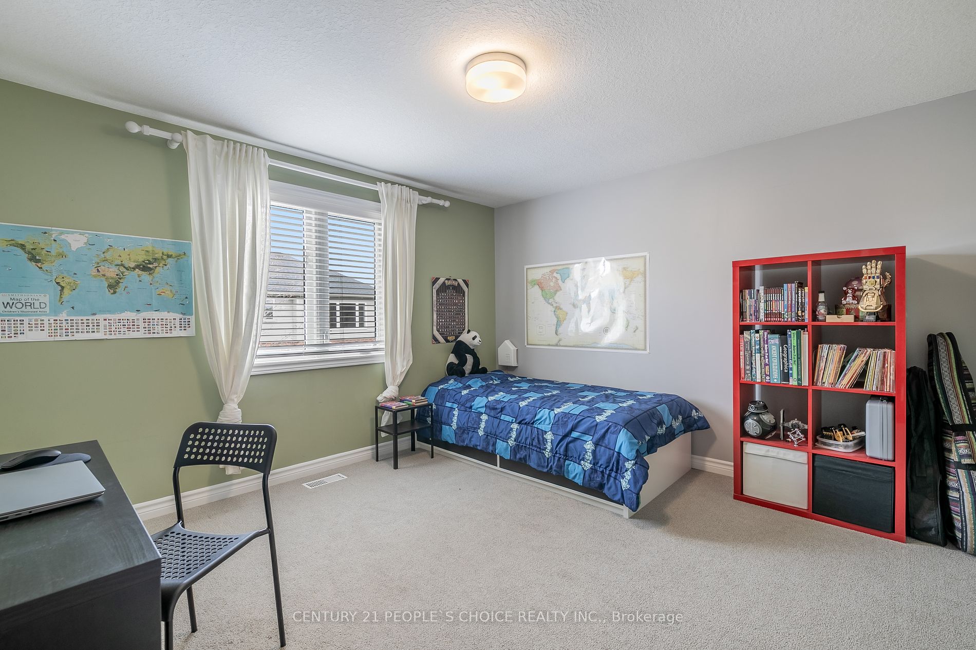 52 Grey Oak Dr