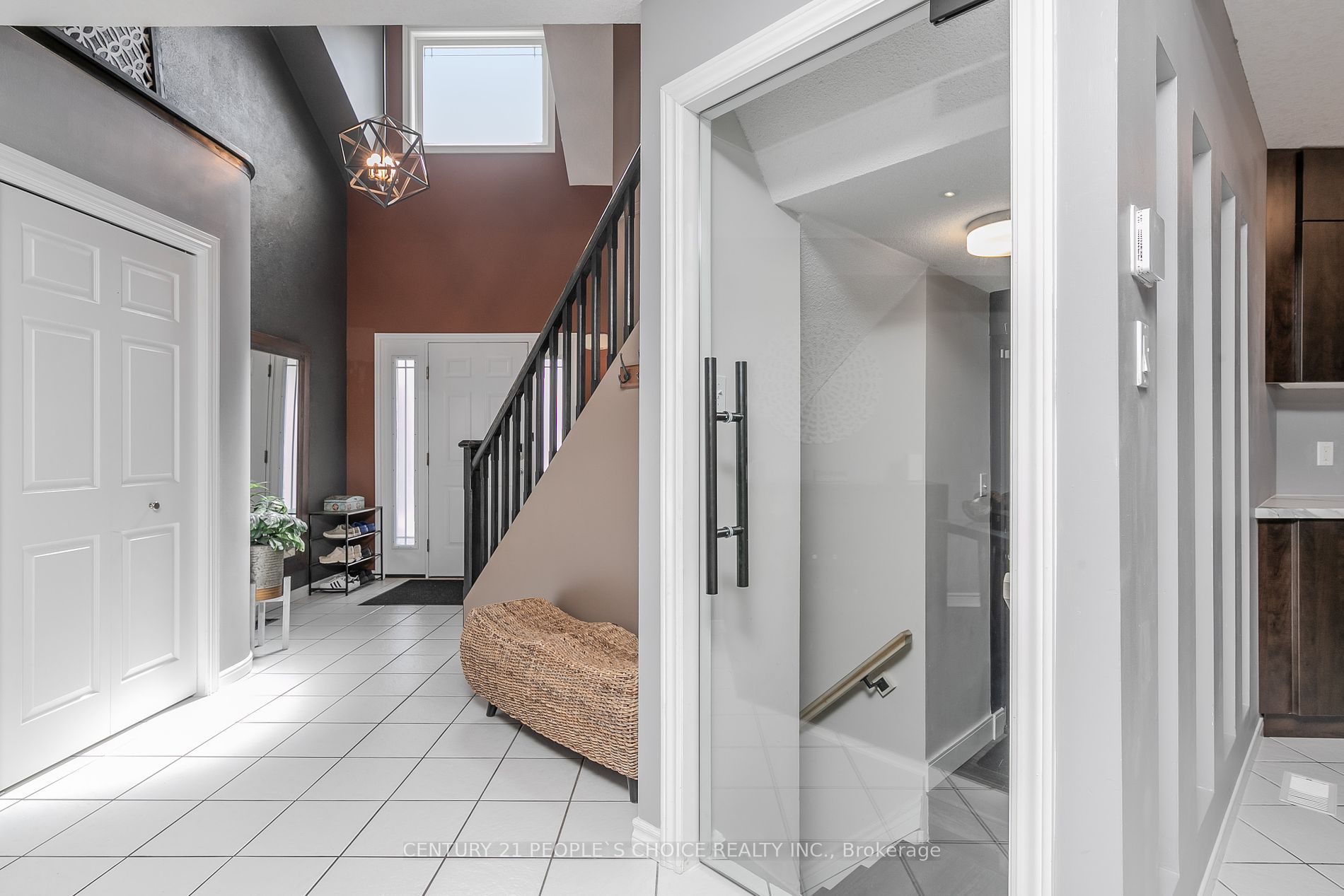 52 Grey Oak Dr