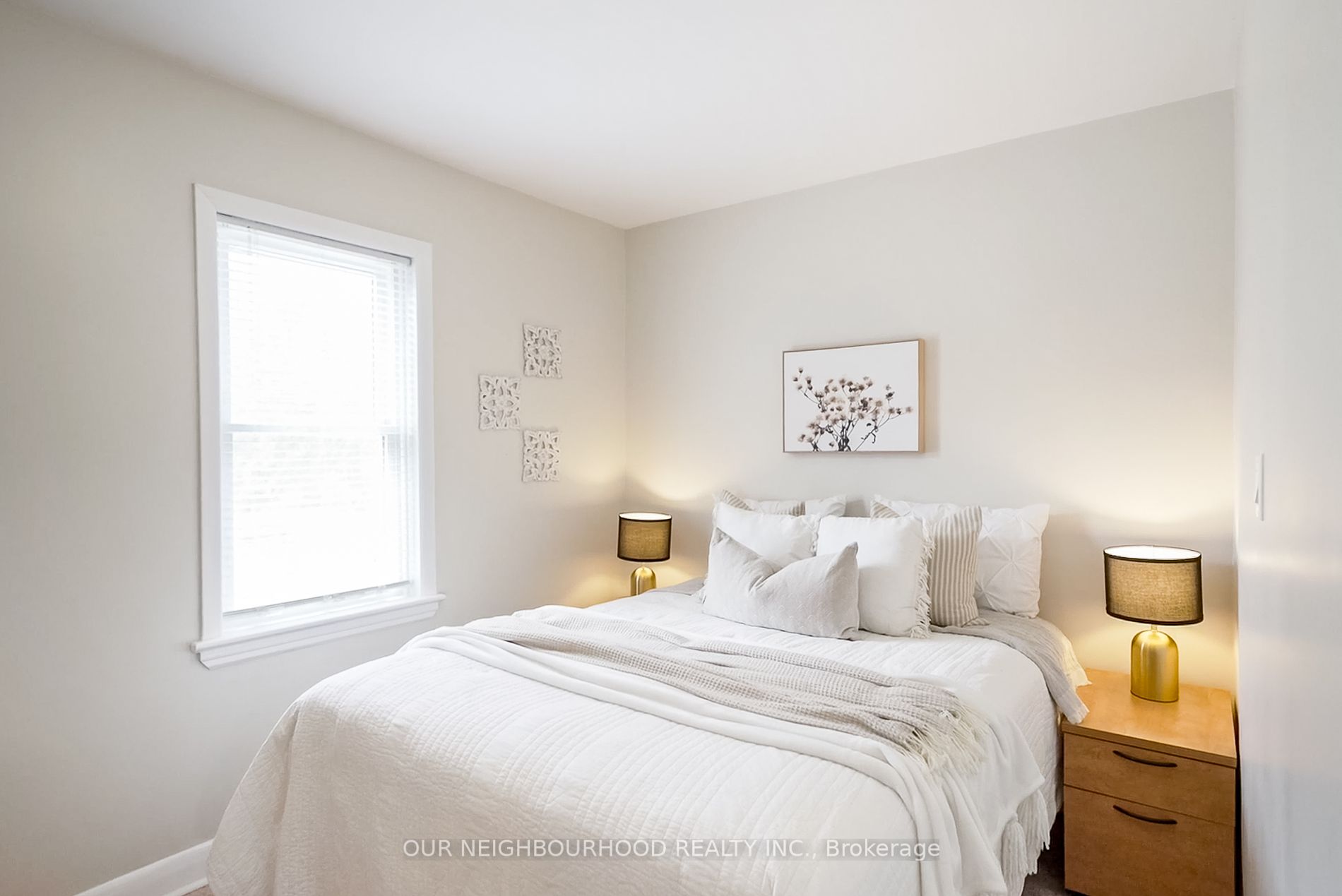 44 Elgin Street N