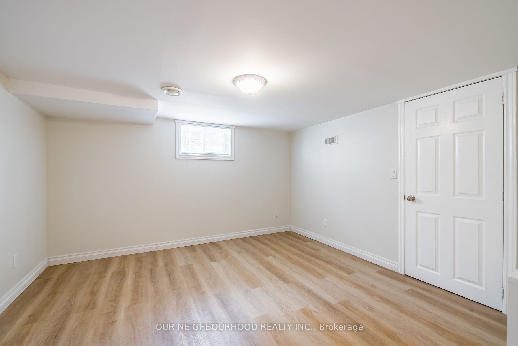 44 Elgin Street N